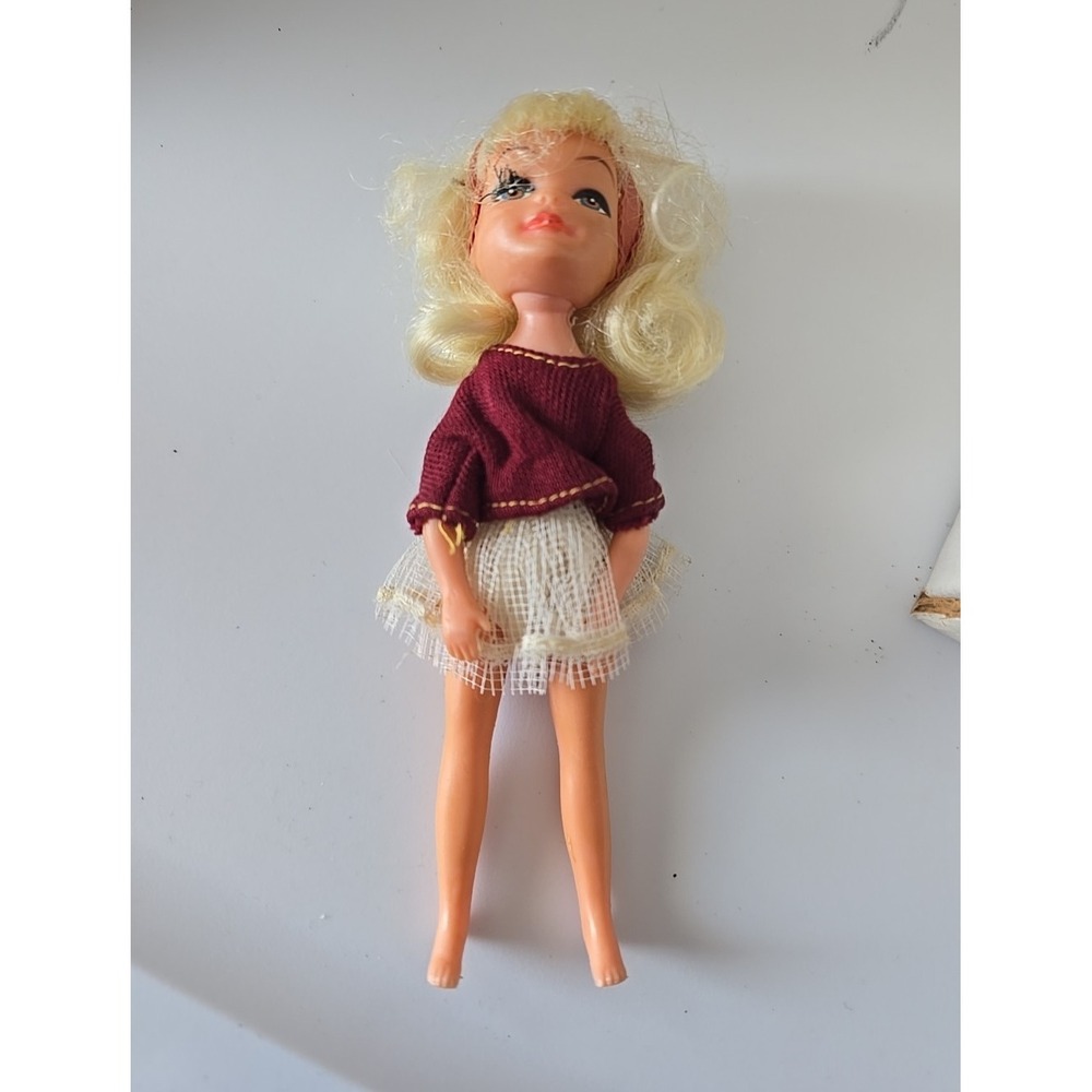 Vtg 1960s Blue Eyes Blonde Hair in Top & Skirt Movable‎ Uneeda Tiny Teen Doll
